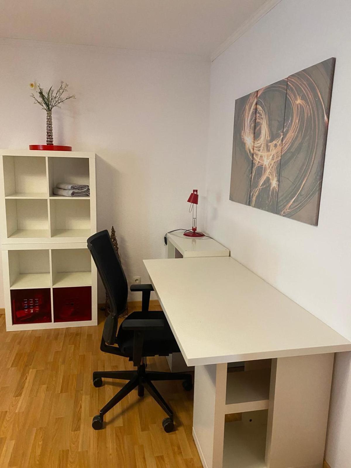 Zwei Zimmer Appartment Mit Balkon Und Stellplatz Voll Moebliert Трир Екстериор снимка